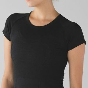LULULEMON- Swiftly Tech Black Tee
